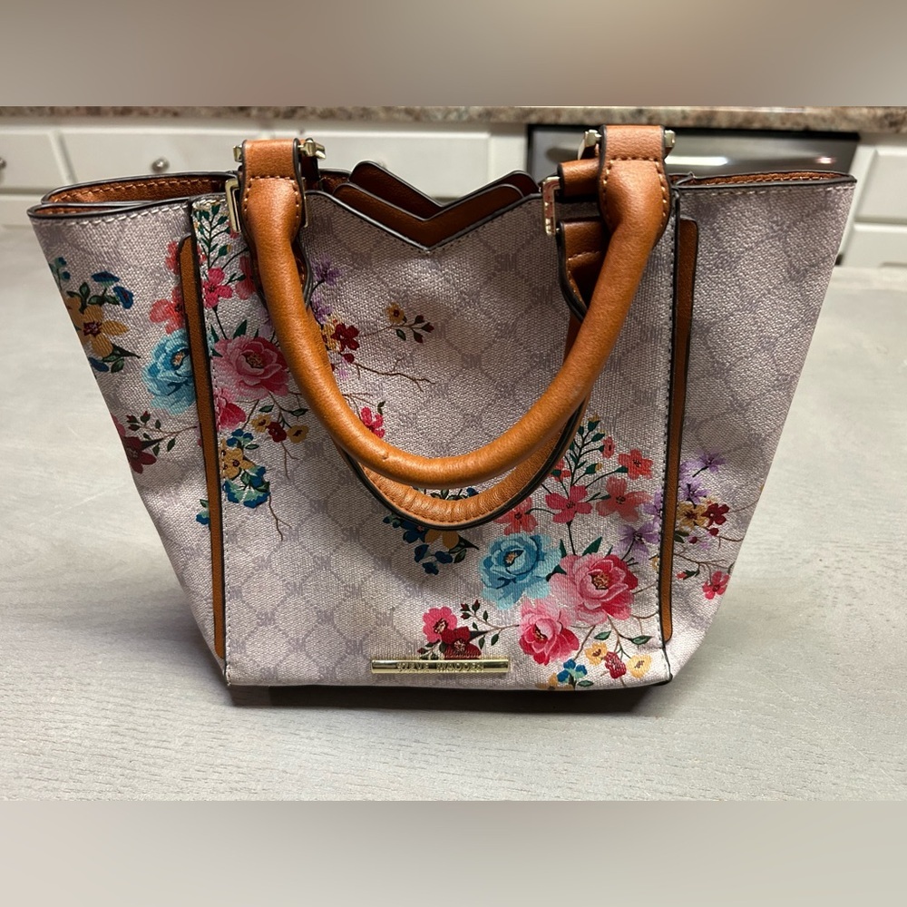 Steve Madden FloralHandbag Perfect Spring Bag. Medium Size Colorful Tote‎